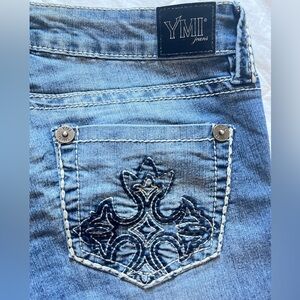 YMI Jeans Low-rise Boot-cut jeans, Women’s Size 5